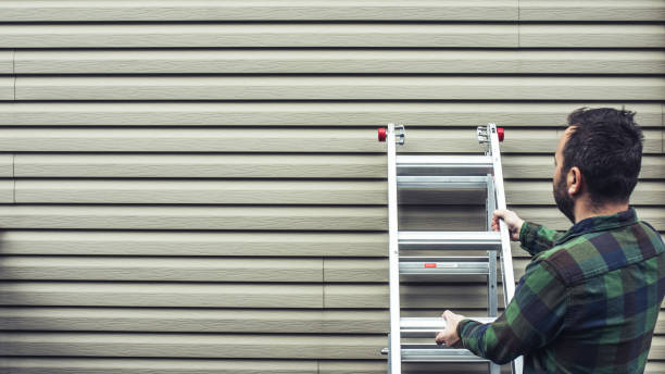 How To Choose The Right Materials for Your Siding Installation in 'Oak Ridge North, TX